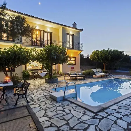 Villa Raches Loutraki (Corinthia)